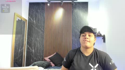pretty_honey22 online show from July 13, 4:15 am