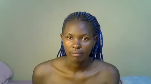 Snapshot of pretty_liny chatting on October 13, 11:43 am pretty_liny online show from October 13, 11:43 am