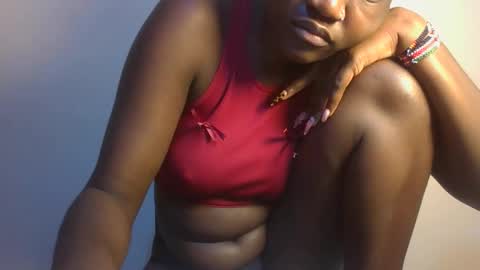 pretty_lucie online show from April 15, 2:07 am