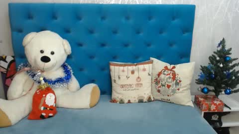 pretty_malika online show from January 7, 6:48 am