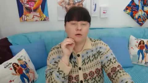 pretty_malika online show from May 15, 3:13 am