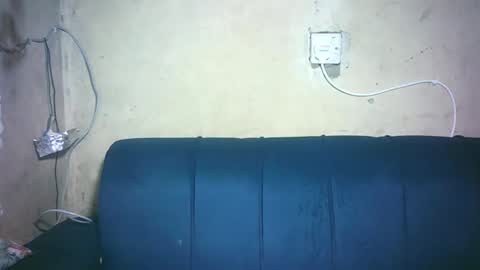 pretty_milan online show from December 21, 9:05 am