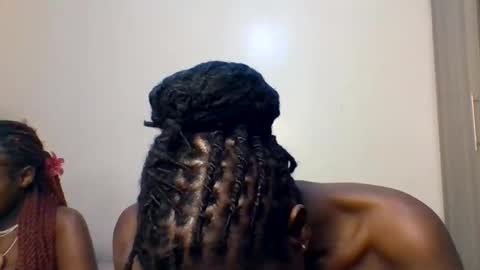 naya online show from November 18, 3:38 pm