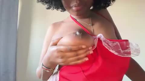 Pretty peaches online show from January 9, 3:26 pm