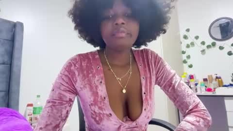 Pretty peaches online show from January 18, 12:14 am