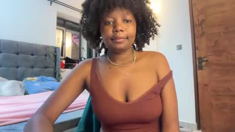 Pretty peaches online show from May 17, 9:55 pm