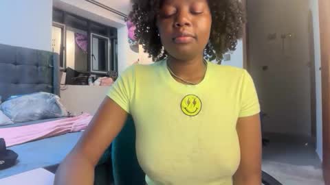 Pretty peaches online show from May 19, 2:07 am