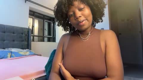 Pretty peaches online show from May 21, 9:33 pm