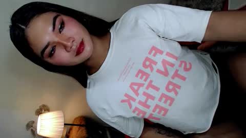 Snapshot of pretty_percy chatting on January 13, 4:34 pm hi im percy online show from January 13, 4:34 pm