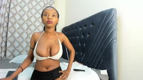 pretty_peshy online show from April 30, 7:20 pm