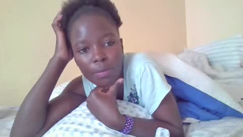 pretty_petite_ebony online show from January 1, 11:16 am