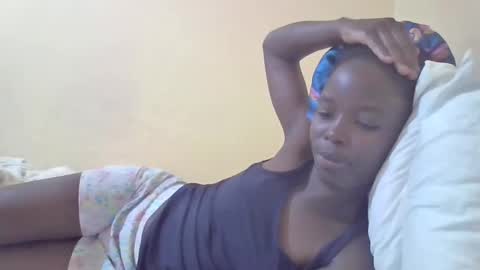 pretty_petite_ebony online show from January 14, 8:26 pm