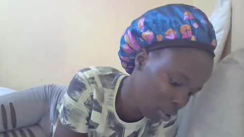 pretty_petite_ebony online show from January 16, 11:06 pm