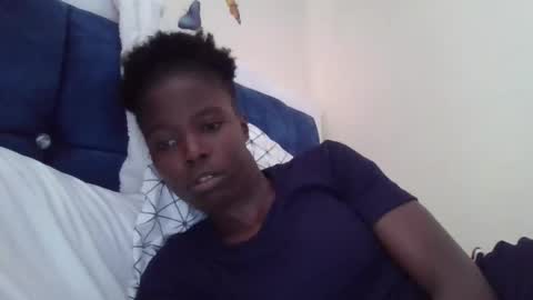 pretty_petite_ebony online show from October 18, 7:31 am