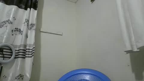 pretty_petite_ebony online show from November 17, 9:31 pm