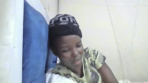 pretty_petite_ebony online show from April 4, 7:50 am