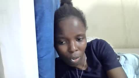 pretty_petite_ebony online show from May 26, 2:07 am
