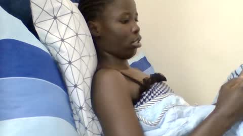 Snapshot of pretty_petite_ebony chatting on July 9, 8:51 am pretty_petite_ebony online show from July 9, 8:51 am