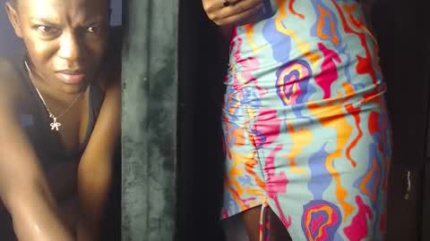 pretty_petitebody online show from September 16, 7:15 pm