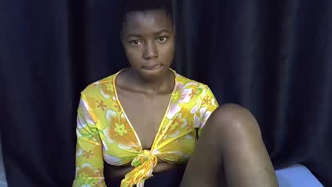 Snapshot of pretty_queen18 chatting on February 23, 1:02 am NASH online show from February 23, 1:02 am