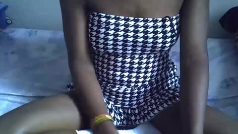 Snapshot of pretty_queen18 chatting on October 6, 9:07 am NASH online show from October 6, 9:07 am