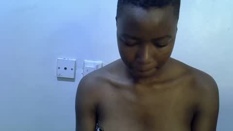 Snapshot of pretty_queen18 chatting on November 8, 12:38 pm NASH online show from November 8, 12:38 pm