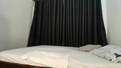 pretty_sexxxy online show from April 8, 7:14 pm