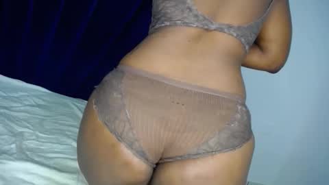 Snapshot of pretty_shania chatting on May 10, 3:06 pm pretty_shania online show from May 10, 3:06 pm