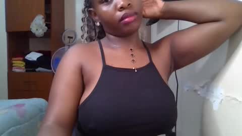 pretty_shila online show from May 16, 8:22 am