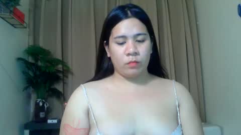 Snapshot of pretty_stela chatting on November 9, 2:15 pm pretty stela online show from November 9, 2:15 pm