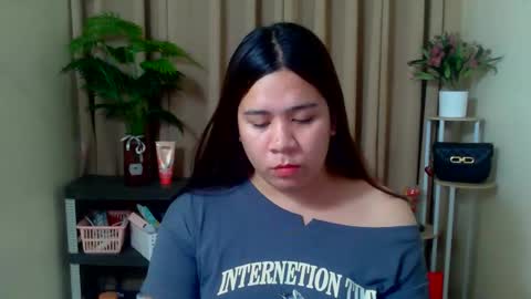 Snapshot of pretty_stela chatting on November 11, 1:00 pm pretty stela online show from November 11, 1:00 pm
