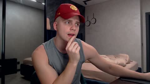 Justin online show from January 8, 3:29 am