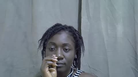 Snapshot of pretty_swirl chatting on February 22, 2:24 am Twirl online show from February 22, 2:24 am