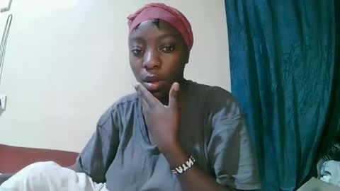 pretty_tiffany1 online show from March 29, 4:01 am