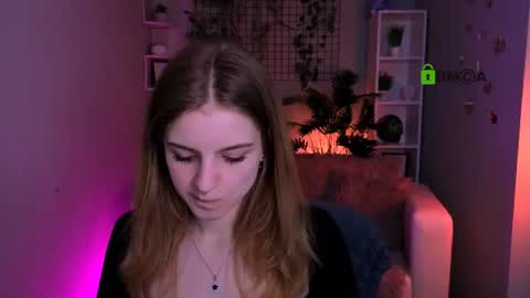 Snapshot of prettyamyy chatting on June 18, 9:14 am Ammy online show from June 18, 9:14 am