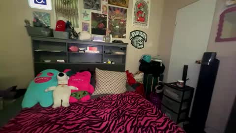 stacy online show from February 12, 9:43 pm