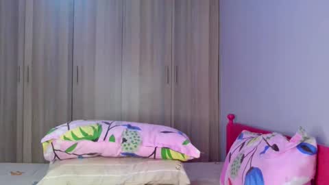 prettybigclit_ebony online show from October 5, 6:12 am