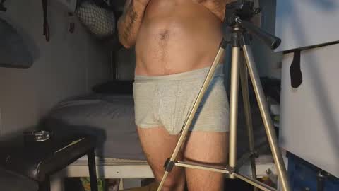 Snapshot of prettybigcock1of chatting on February 10, 11:04 am Prettybigcock1 online show from February 10, 11:04 am