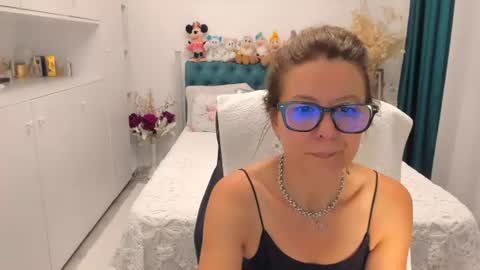 Snapshot of prettyblackeyes chatting on July 19, 5:55 am wilma online show from July 19, 5:55 am