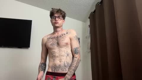 pretty boy online show from March 17, 4:50 am