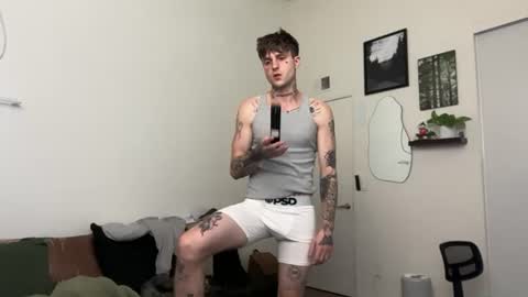 Snapshot of prettyboyszn chatting on July 4, 3:56 am pretty boy online show from July 4, 3:56 am