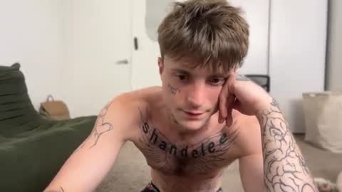 Snapshot of prettyboyszn chatting on July 9, 3:54 am pretty boy online show from July 9, 3:54 am