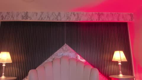 Snapshot of prettybullet chatting on November 6, 12:06 pm GTM-5 online show from November 6, 12:06 pm