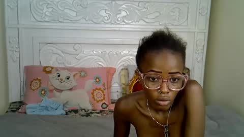 Bunny online show from December 18, 3:23 am