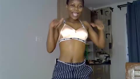 coco online show from April 4, 1:19 pm