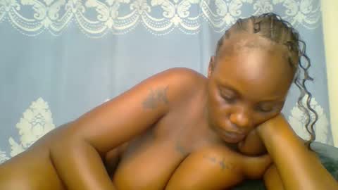 SHANIA online show from January 13, 10:15 pm