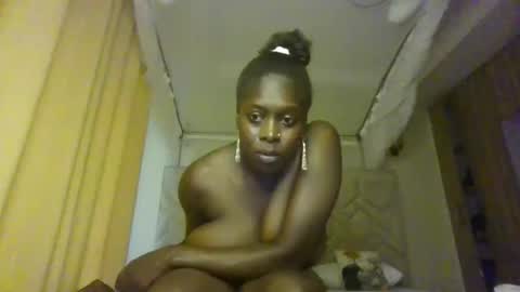 prettydulce online show from March 10, 1:27 pm