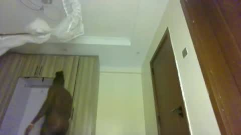 prettydulce online show from May 20, 3:34 am
