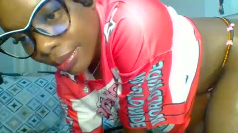 PrettyEla online show from January 11, 6:13 pm