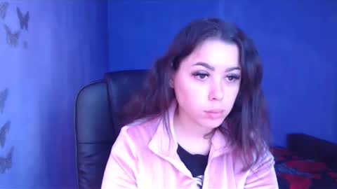 Snapshot of prettyjulliette chatting on December 18, 10:08 am prettyjulliette online show from December 18, 10:08 am